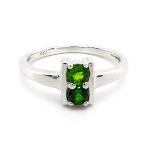 Серебряное кольцо 925 пробы 2,91 гр. с мозамбикским гранатом и цирконами 1,43 карат Серебряное кольцо 925 пробы 2,91 гр. с мозамбикским гранатом и цирконами 1,43 карат