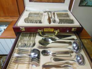 Набор столовых принадлежностей