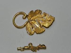 Замок тогл Виноградный лист золото