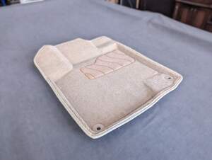 (a) Коврики салона текстильные образцы